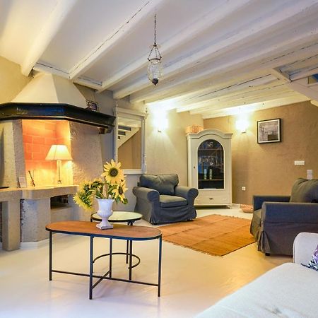 Deluxe Apartment Casa Flores With Sea View & Terrace ロヴィニ エクステリア 写真
